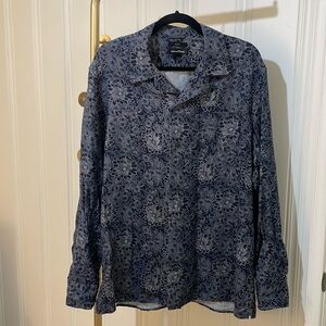 Treasure & Bond Floral & Navy Shirt Size L